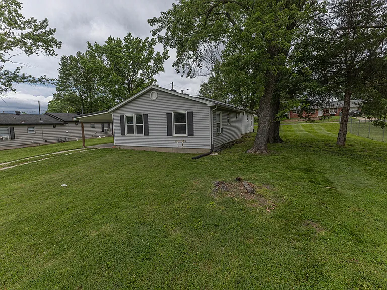 2501 Calico Ln — Photo 3