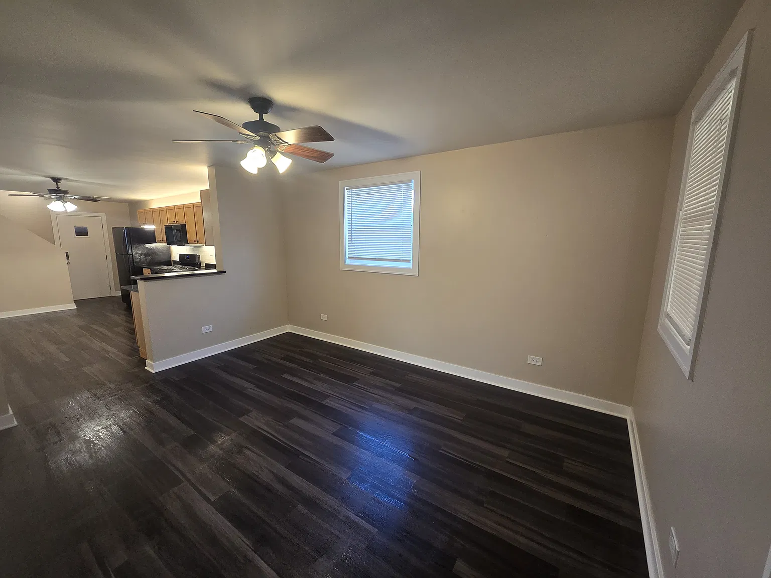 3 bed, 1400 sqft, $1,500 — Photo 3