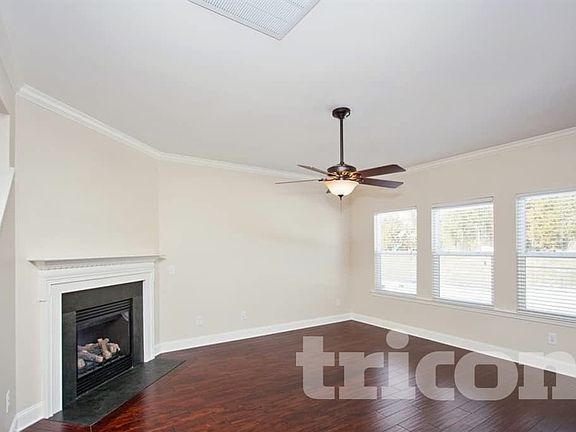 3rd image of 1716 Hartford Ln