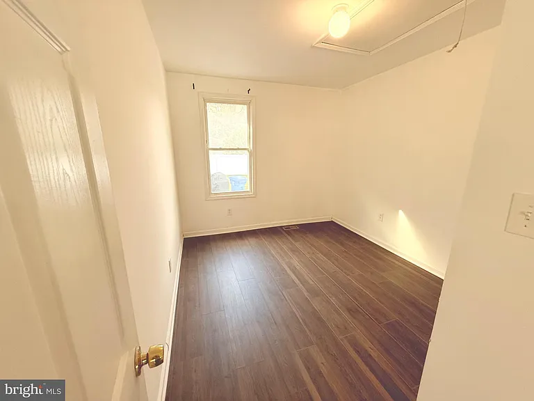 733 N Lenola Rd — Photo 11
