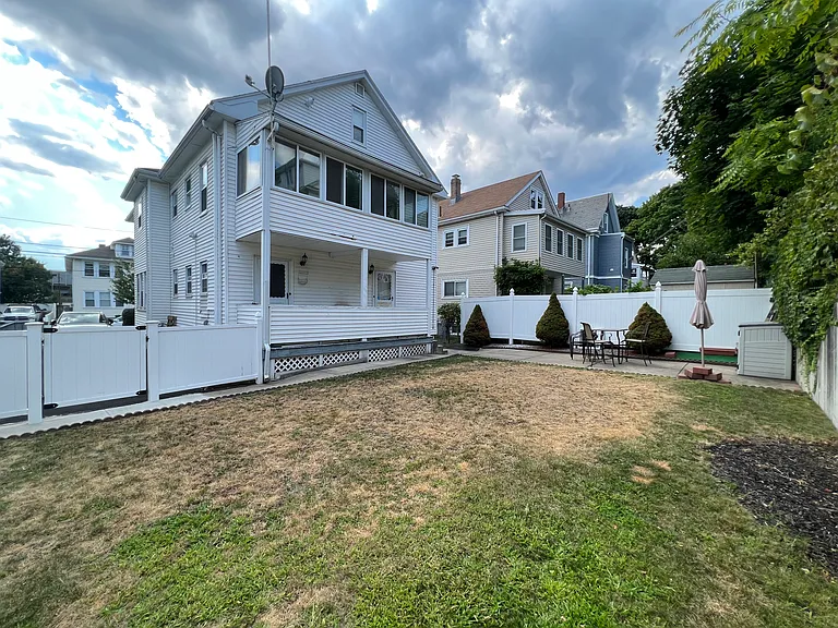 45 Governor Winthrop Rd — Photo 17