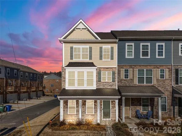 11043 Lawyers Rd #32, Charlotte, NC 28227
