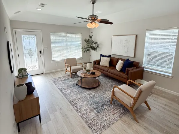 901 W Munson St, Denison, TX 75020