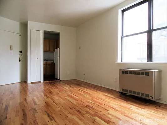 Rented by City Connections Realty | media 2