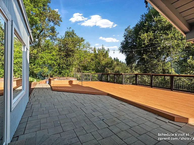 757 Tofflemire Dr — Photo 7