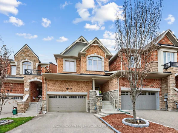 12 Mack Clement Ln, Richmond Hill, ON L4S 0G2