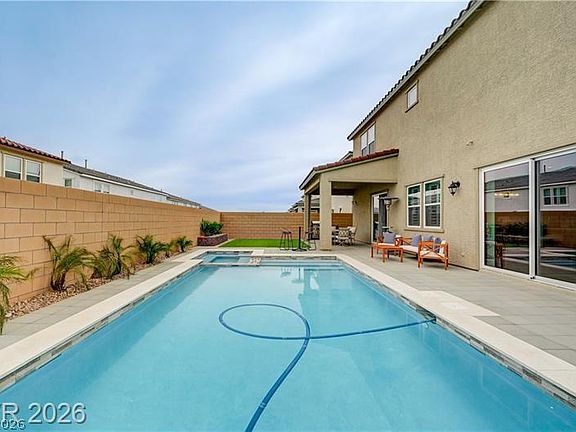 2nd image of 10226 Bismarck Palms Ave