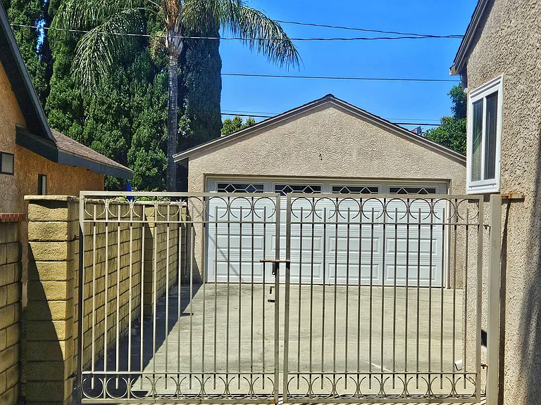 6341 Sultana Ave — Photo 20