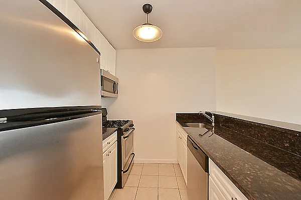 Rented by Nest Seekers International | media 16