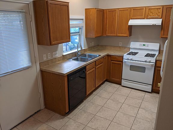 3rd image of 6241 Negley Unit B