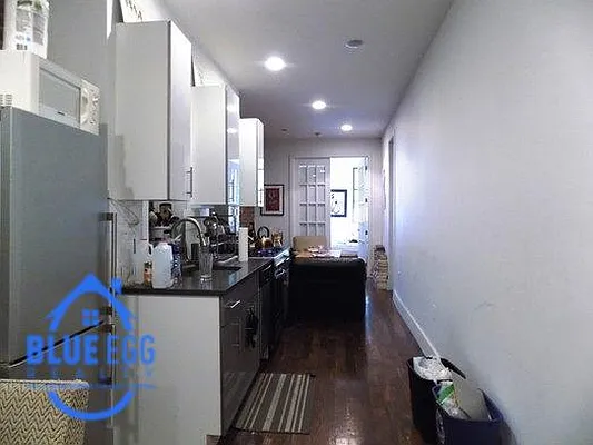 Rented by Blue Egg Realty Corp | media 11