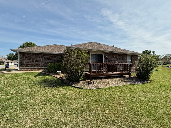 1516 Meadowhill Dr, Mountain Home, AR 72653