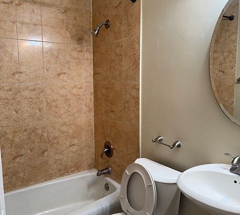5th image of 5348 N Cumberland Ave APT 322