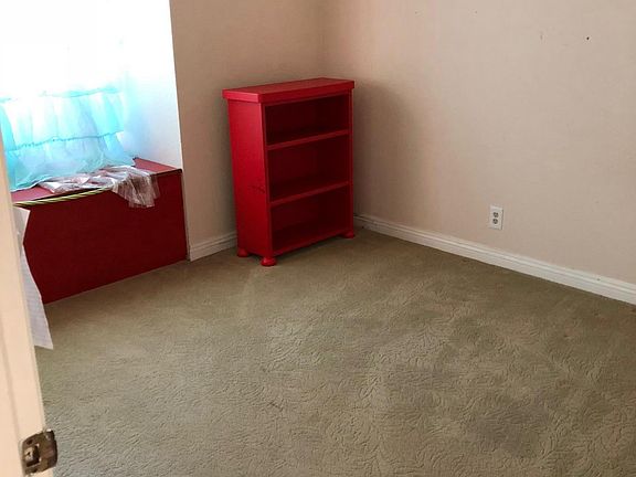 5th image of 1406 Stardust Dr