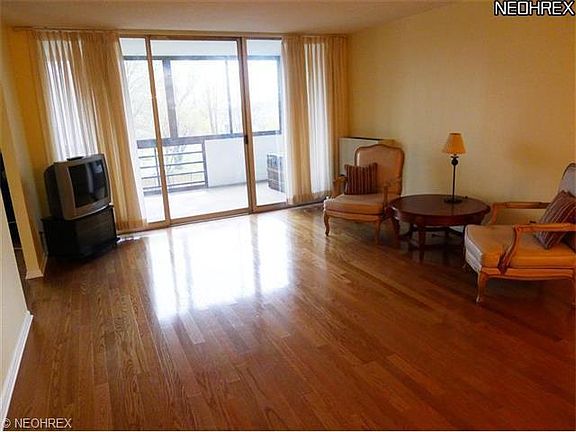 4th image of 25801 Lake Shore Blvd APT 34
