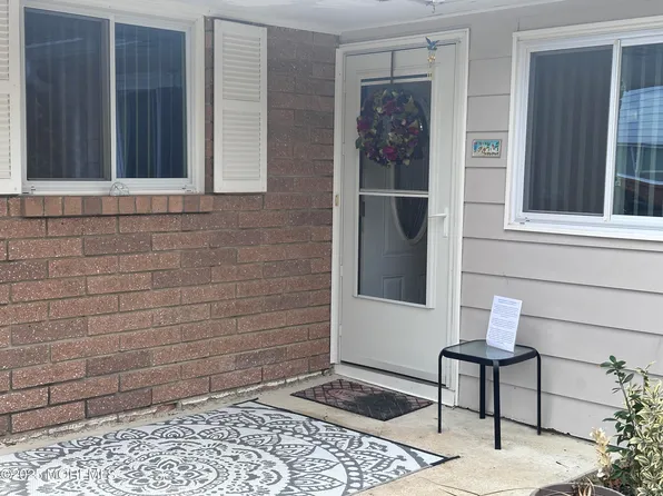 1 Robin Street #D, Manchester, NJ 08759
