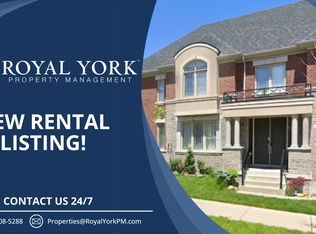 68 Read St #2, Aurora, ON L4G0W8