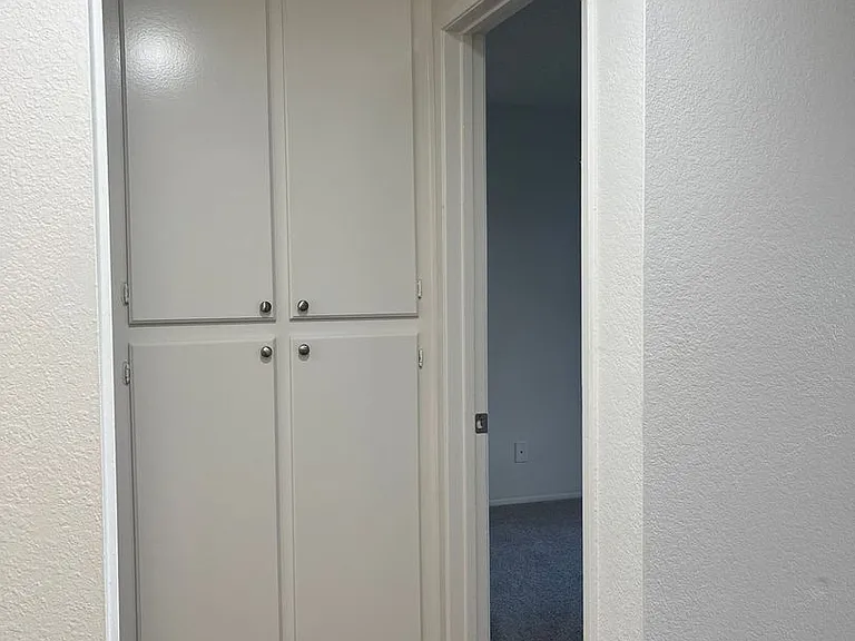 One park Apartments — Photo 18