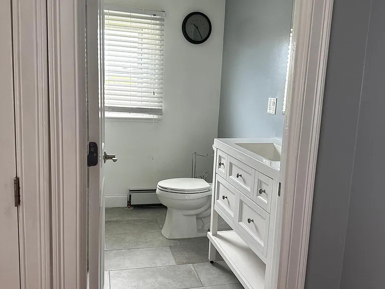 524 Warren Ave — Photo 17