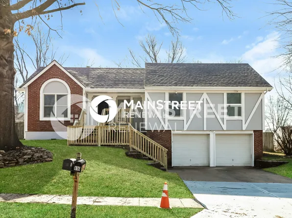 821 E Northview St, Olathe, KS 66061