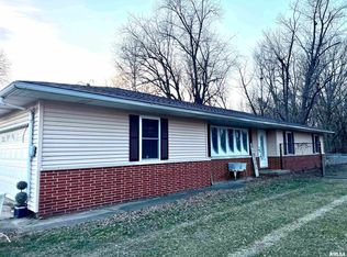 105 N Lake St, Spring Bay, IL 61611