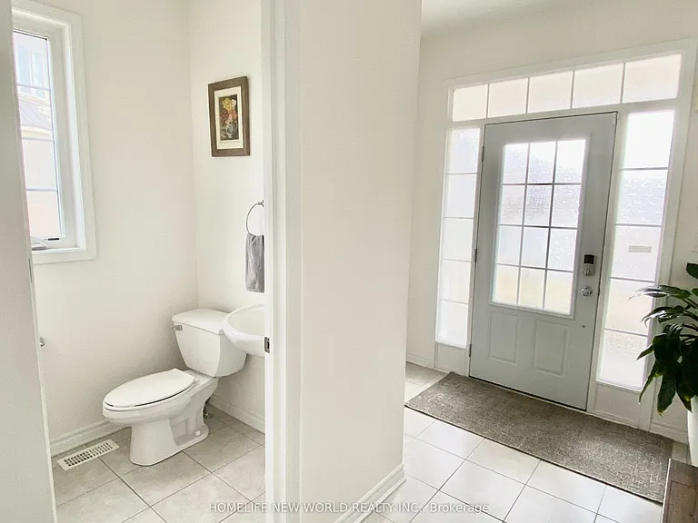 46 Major Cres — Photo 4