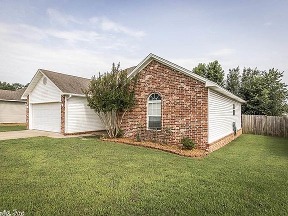 3rd image of 21 Moonridge Dr
