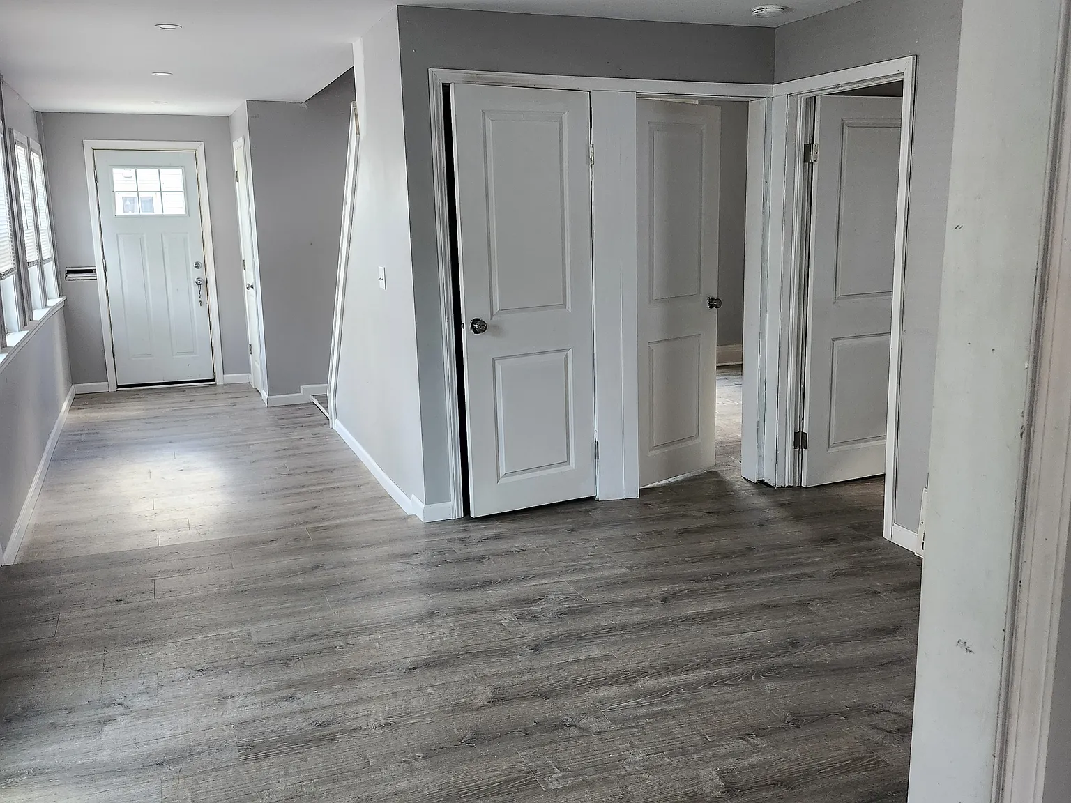 4 bed, 1.5 bath, 1646 sqft, $2,395 — Photo 2