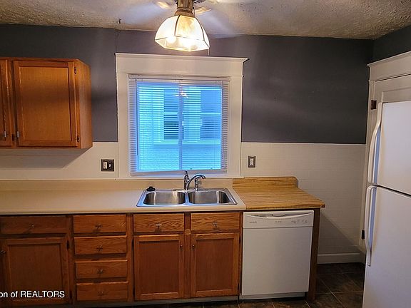 5th image of 326 N Fairview Ave