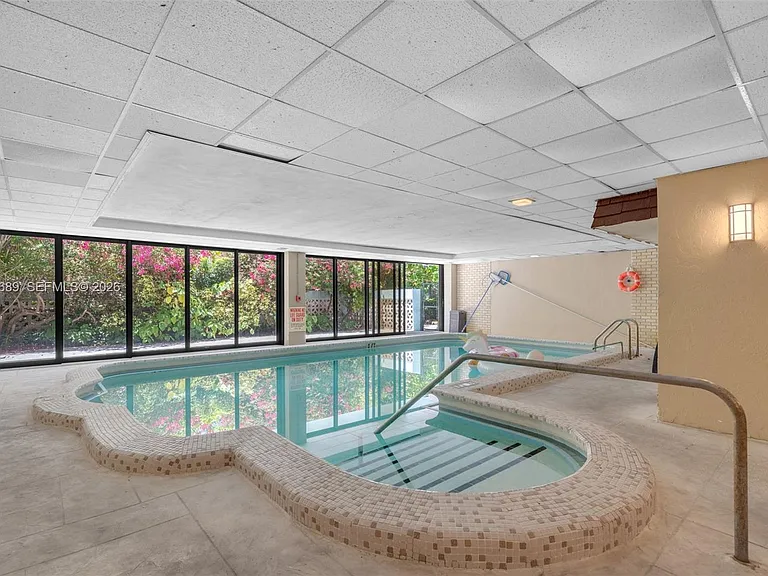 1800 Collins Ave #10F — Photo 26