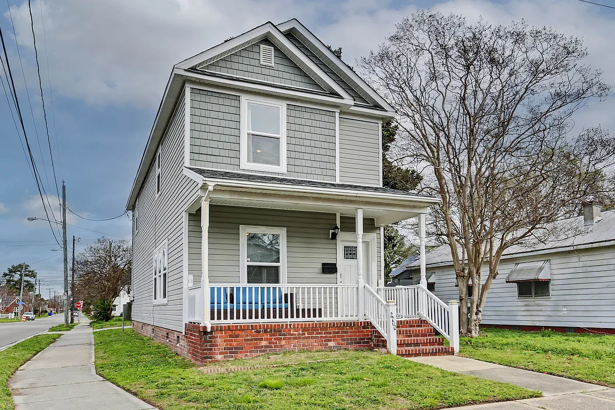 Building Photo - 2700 Myrtle Ave