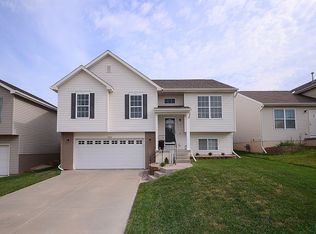 19370 V St, Omaha, NE 68135