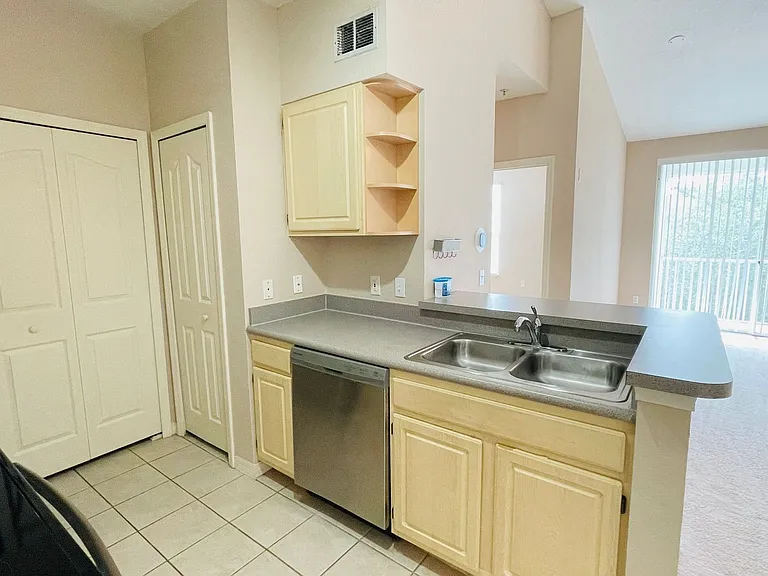 2718 Maitland Crossing Way #303 — Photo 8