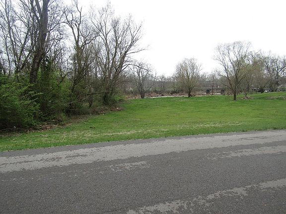 2nd image of 162 N Scruggs Ln