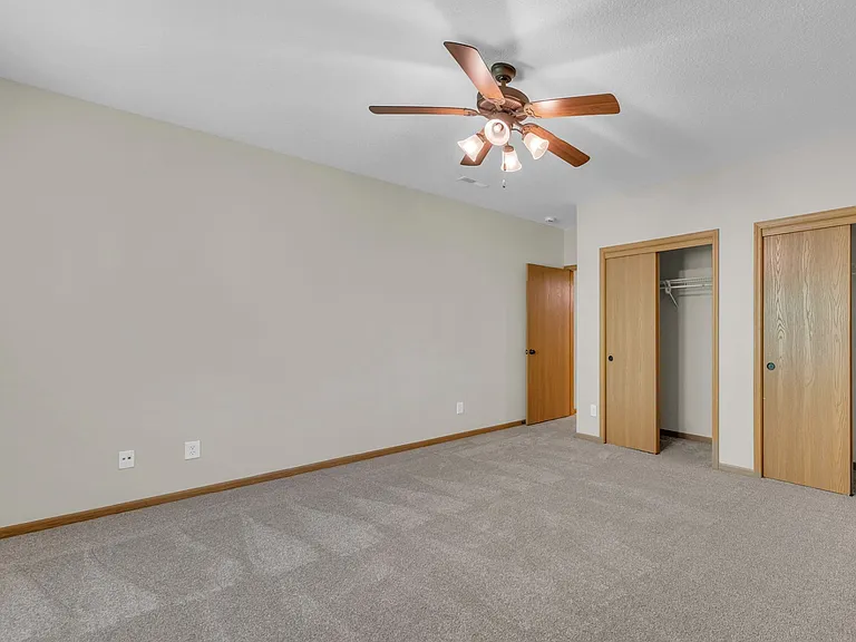 3005-3033 S Shrank Dr — Photo 36