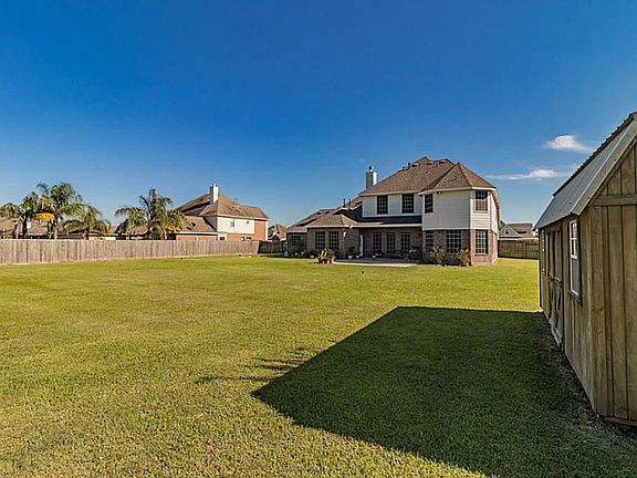 3rd image of 8735 Tumblewood Dr