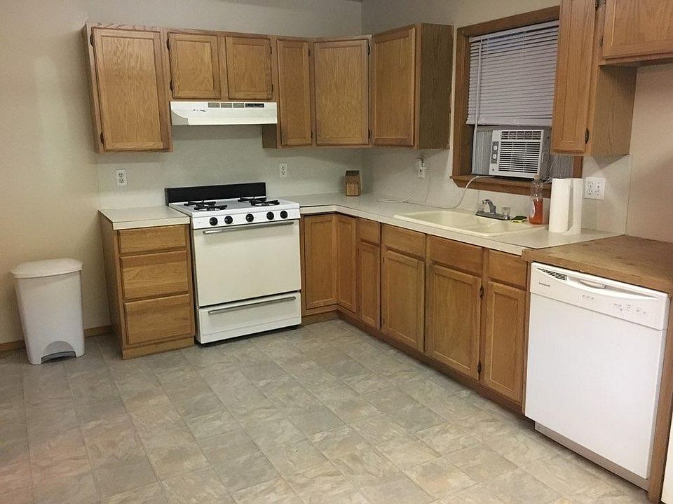 1st image of 901 W 14th St #A