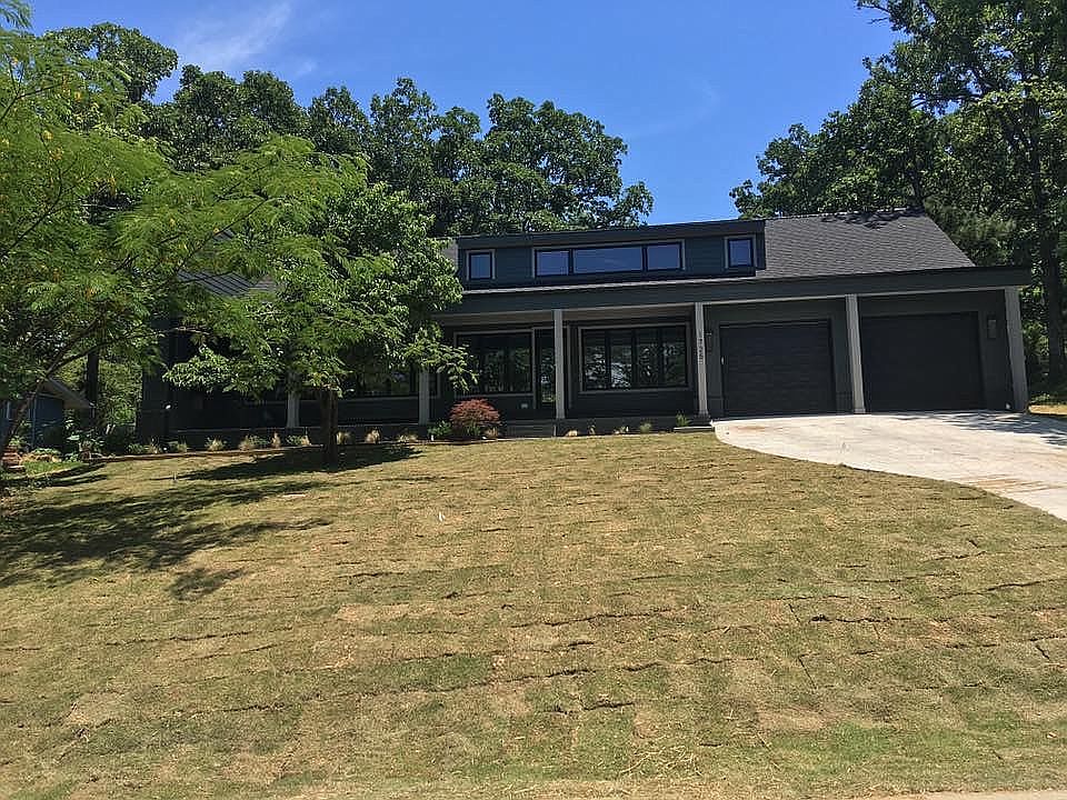 2nd image of 1725 N Carolyn Dr