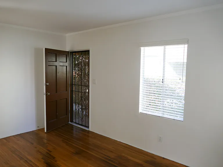 3937 Tilden Ave #B — Photo 9