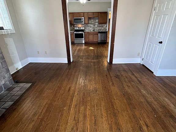 4th image of 1362 College St APT 1