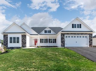 416 Peterson Ln, Waynesboro, VA 22980