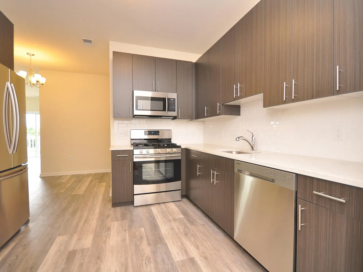 2 bed, $3,450 — Photo 2