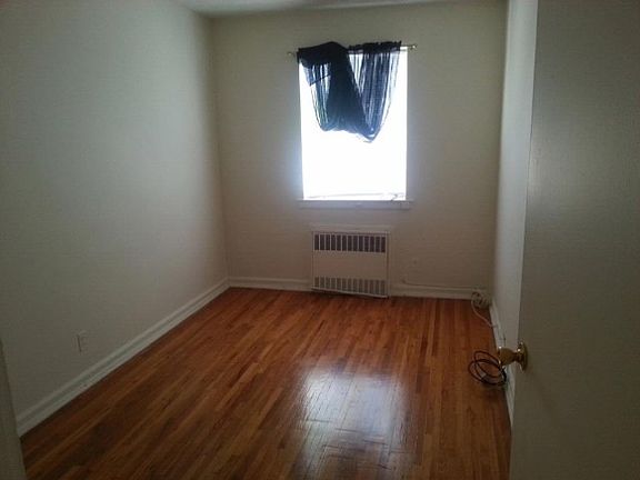 4th image of 9810 Avenue K