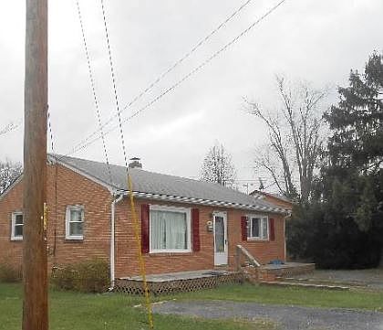 2nd image of 479 Brown St