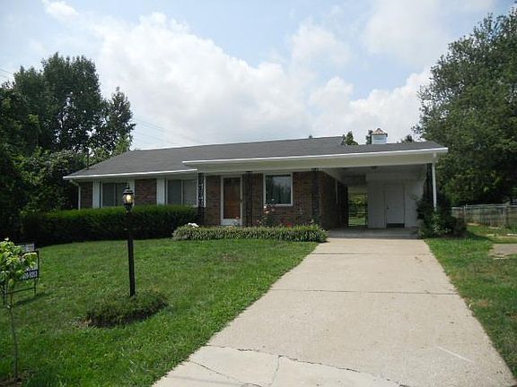 2nd image of 126 Clays Ferry Dr