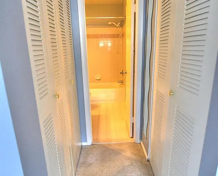 1707 Ascot Way #E — Photo 26