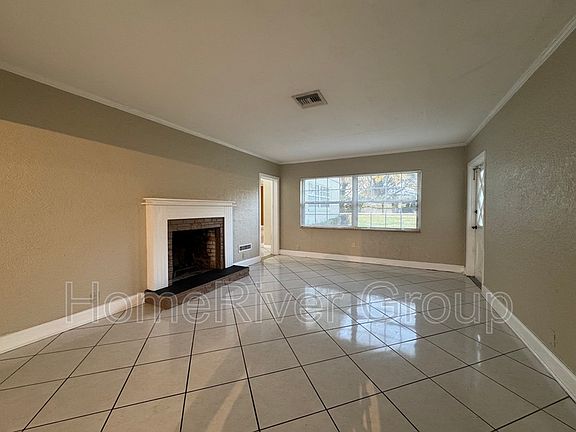 4th image of 5612 Bear Lake Cir