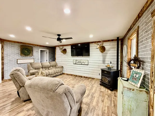 17456 Solo Road, Houston, MO 65483