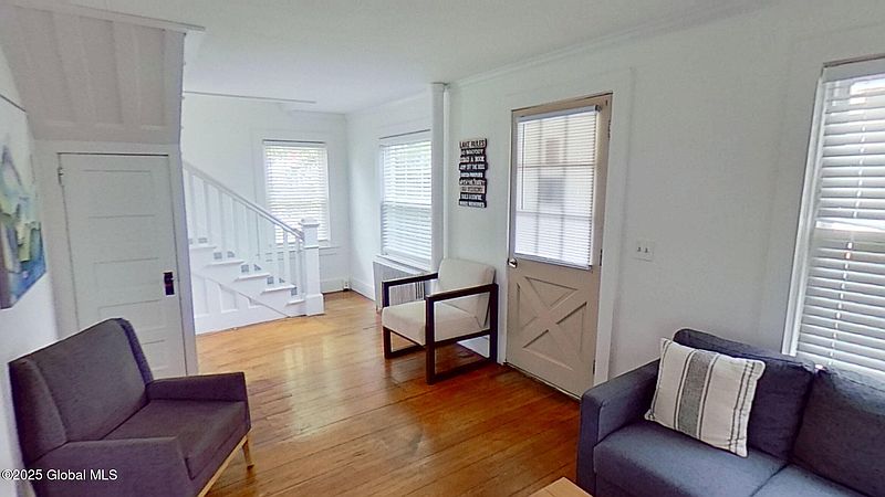5th image of 17 Mohican Street