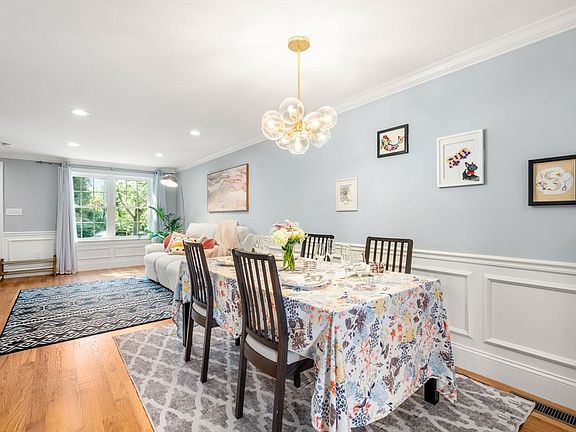 4th image of 34 Washington St #34